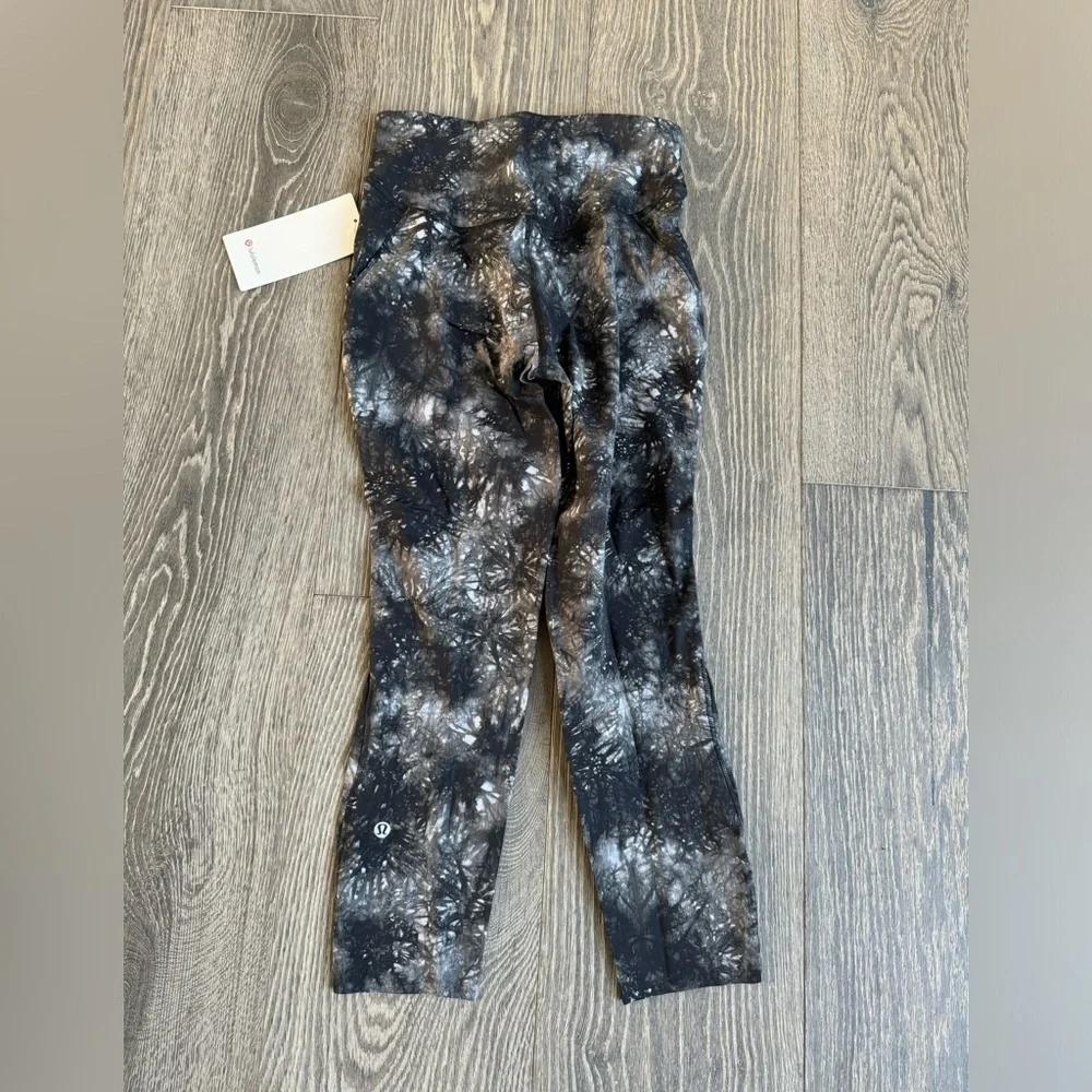 Lululemon Base Pace High-Rise Crop 23